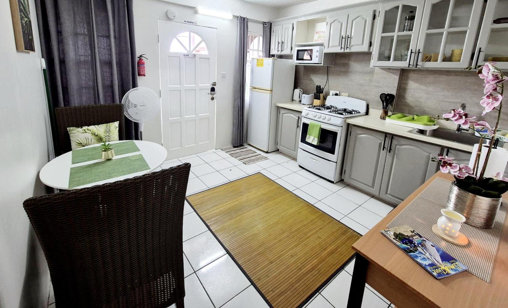 Silver View Apartments St. George's المظهر الخارجي الصورة